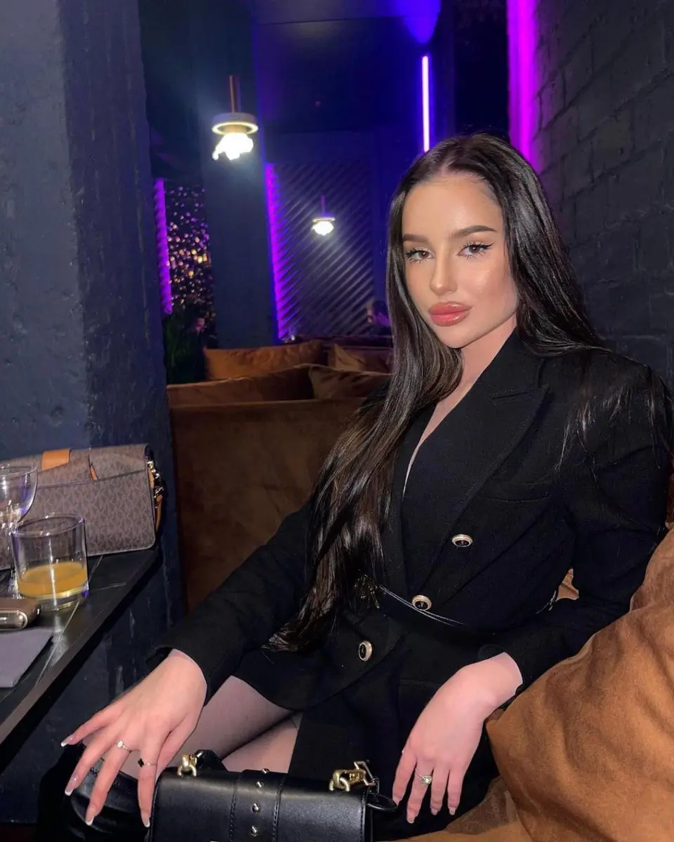 Kylie escort in Moscow