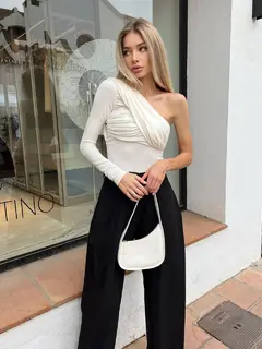 Lana escort in Moscow