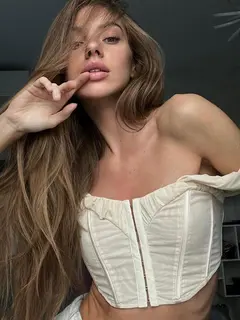 Leila escort in Moscow