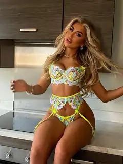 Lorielle escort in Moscow