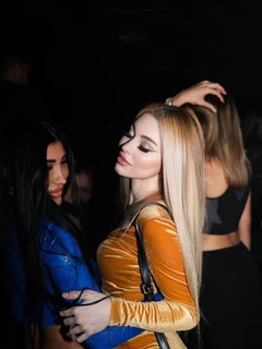 Regina escort in Moscow